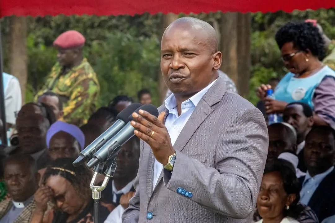Deputy President Kithure Kindiki joined mourners and residents of Arimi in Elburgon, Molo Constituency on Thursday May 15, 2015 to bid farewell to 6 of the 12 people who perished after grisly road accident. Photo/Courtesy.