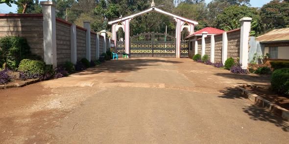 Meru School {Senior School's Profile}