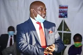 POWER-HUNGRY NYERI GOVERNOR SHAMED AGAIN FOR HIS CHEAP PUBLICITY STUNT; ERECTING A MASSIVE BILLBOARD SHOWING HIS “SUCCESS